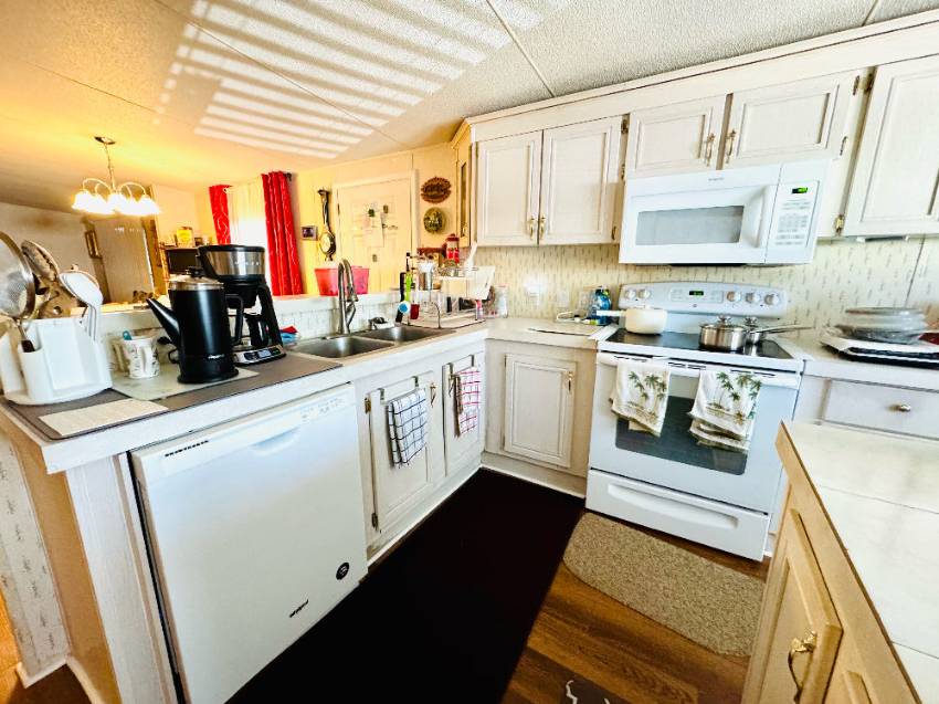 169 Lake Michigan Drive a Mulberry, FL Mobile or Manufactured Home for Sale